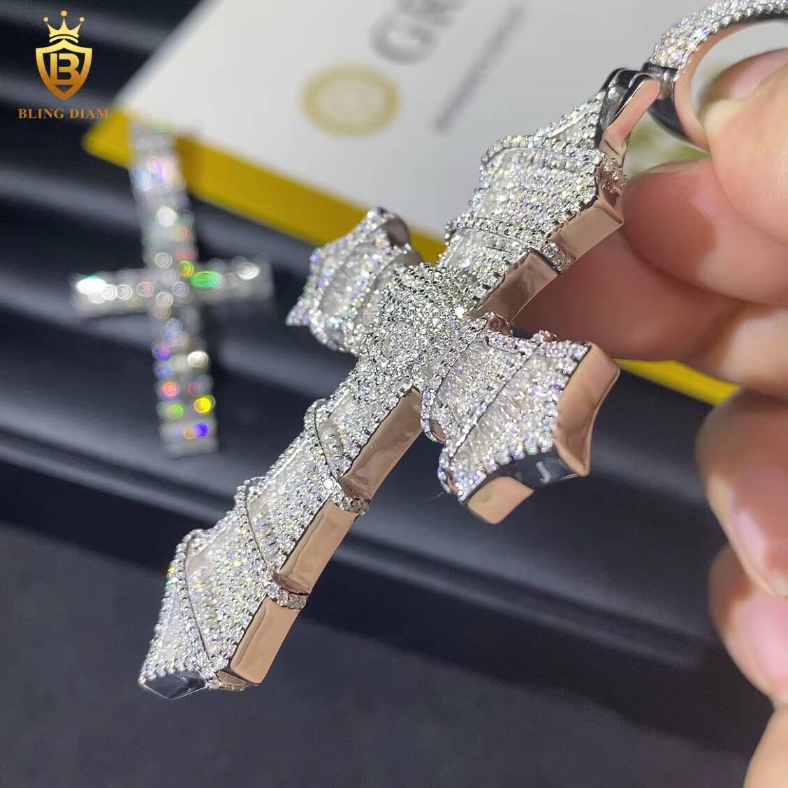 Fully Ice Out 925 Silver Cross Pendant Charms Moissanite Pendant D VVS Round Moissanite GRA Certified Fine Pendant Necklaces