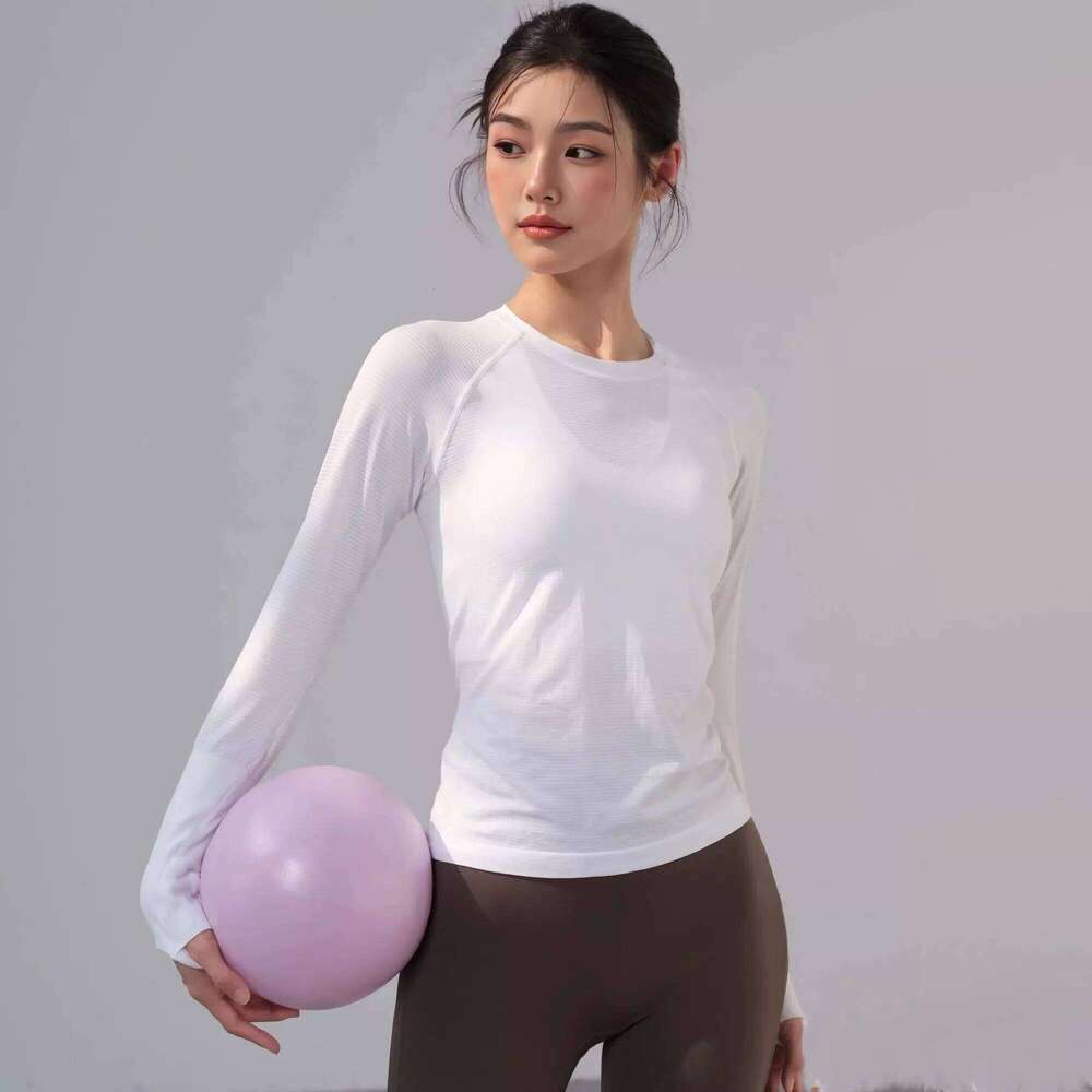 Women's Outdoor Sports Shirt Yoga Wear Fitness T-Shirt Running Workout Top Female Long Sleeves Sportswear Exercise Gym Clothing 26Y0224