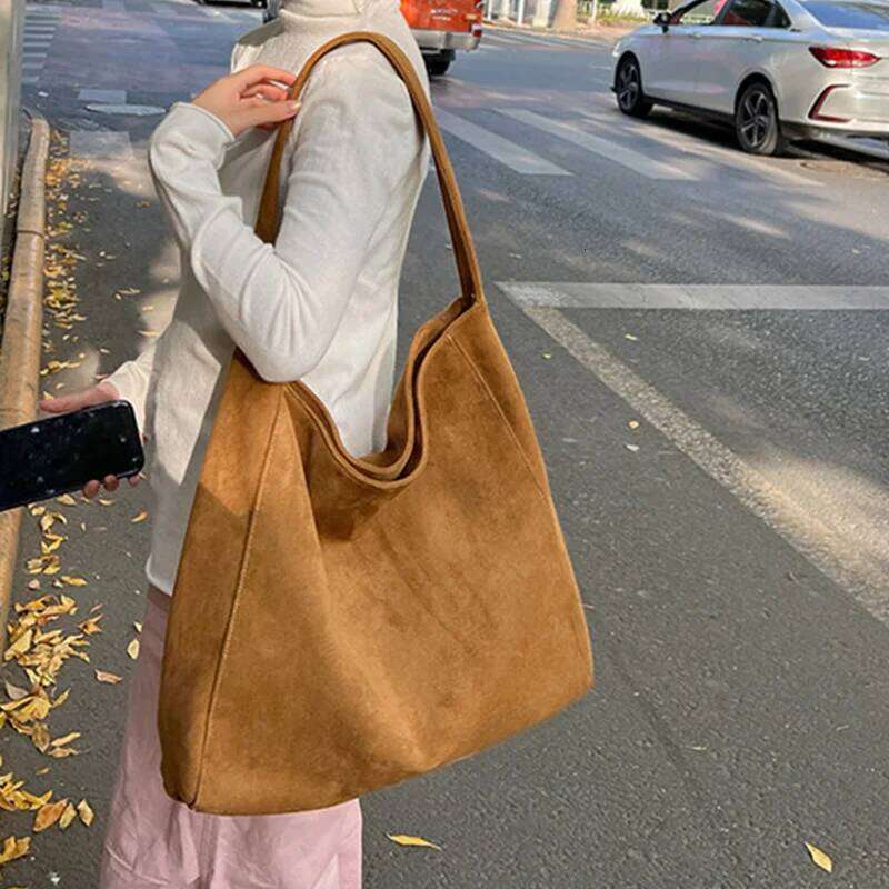 Retro Suede Frosted Tote Autumn and Winter New Versatile Work Commuting Shoulder Bag Women's Bags Handbags 2025 Z260224