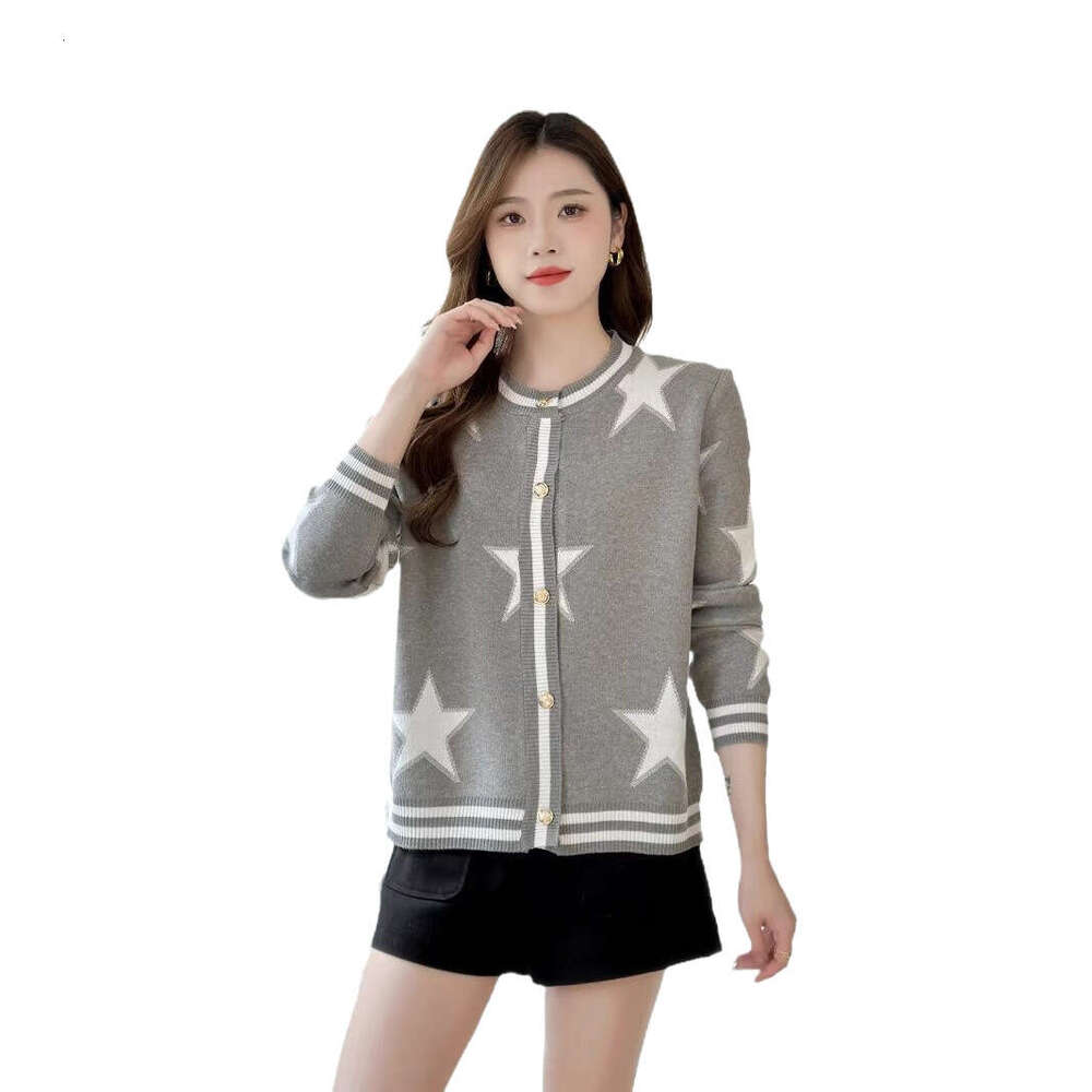 High-End Niche Designer Lazy Style Color-Block Five-Pointed Star Knitted Cardigan Fashion Versatile Slimming