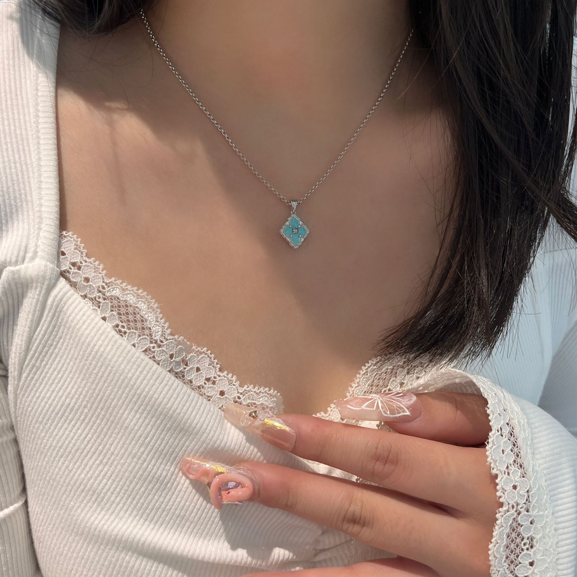 Chic Handcrafted Neckwear Artisanal Design Featuring Delicate Blooming Trefoil - view 6