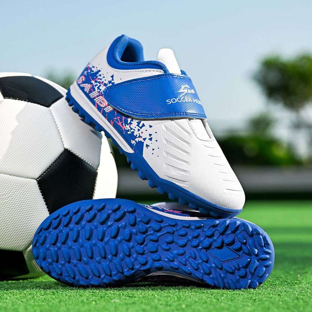 New Children Soccer Boots Society School Football Shoes Cleats Grass Sneakers Boy Girl Outdoor Athletic Training Sports Footwear 26W0224