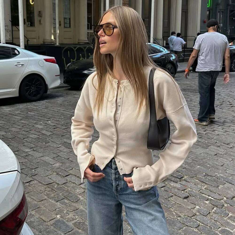 Tuularose Women's Spring Cardigan Round Neck Button Casual Solid Knit Fashion Street High Waist Short Top Sweater Female 26L0224