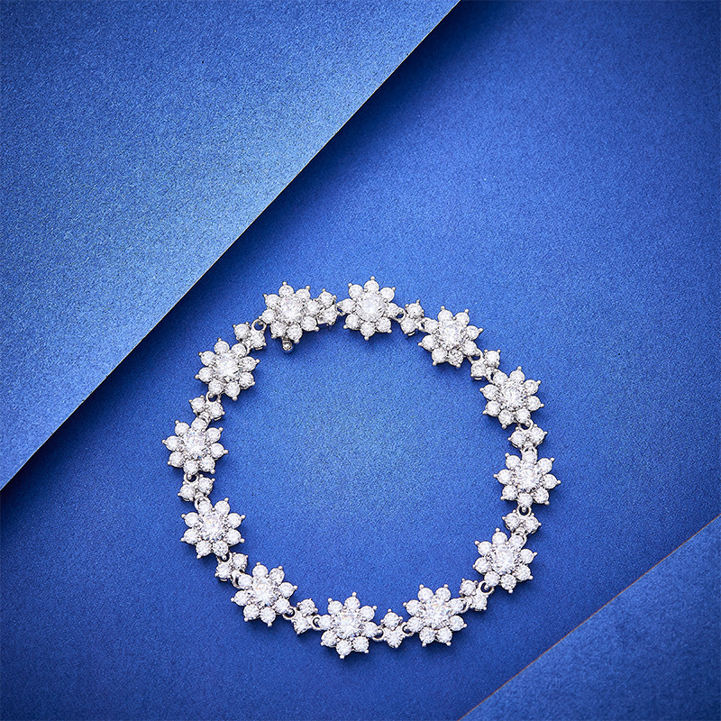 Bracelet Sunflower Bracelet With Micro-Inlaid High-Carbon Diamonds Bracelet, Gold-Plated, French Sweet Style Bracelet, Cluster Bracelet