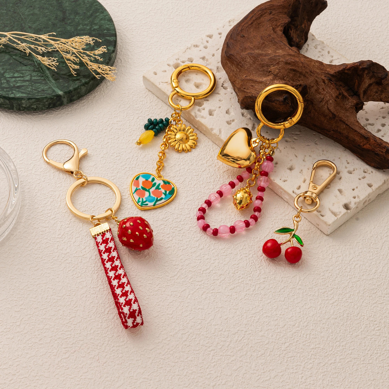 Fashionable and trendy keychains DIY bags pendants and accessories can be freely matched 260202