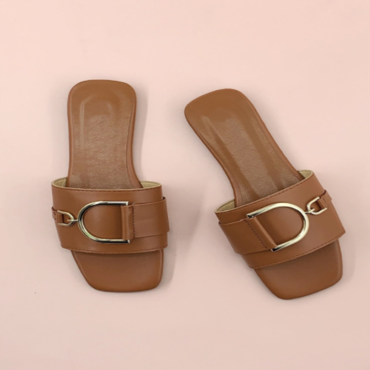 Free shipping 2026 Summer New Women's Designer Slippers Fashion Versatile Outdoor Casual Sandals Beach Shoes