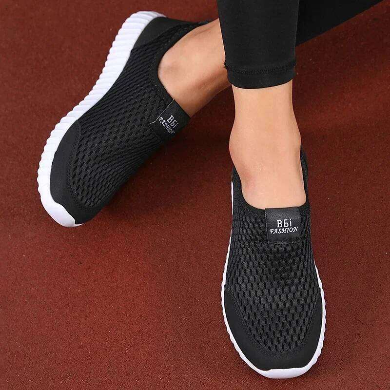 Women's Slip on Sports Breathable Summer Lazy Casual Lightweight Mesh Long-distance Travel Walking Shoes
