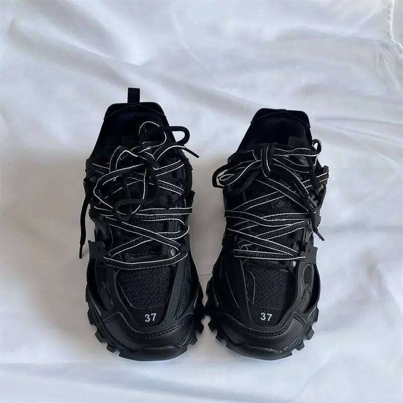 Brand Design Black Chunky Sneakers Unisex Fashion New Men's Dad Shoes Trendy Casual for Girls And Boys 26W0224