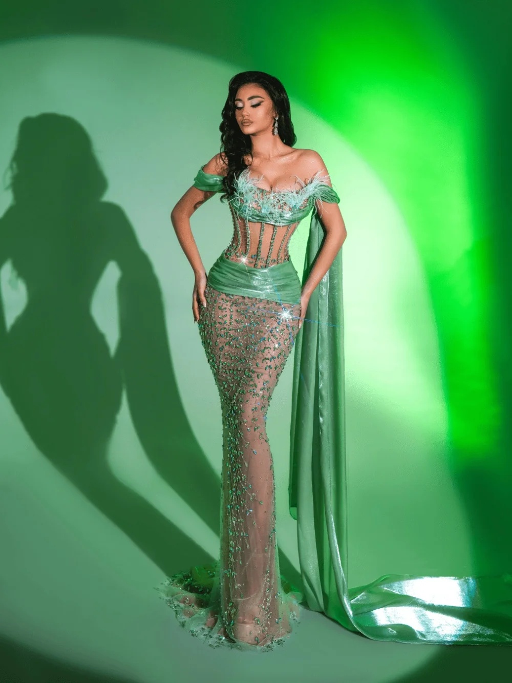 Sparkly Evening Dresses Feather Crystal Prom Dress Off Shoulder Illusion Sweep Train Customized Party Gowns Vestidos De Noche Plus Size