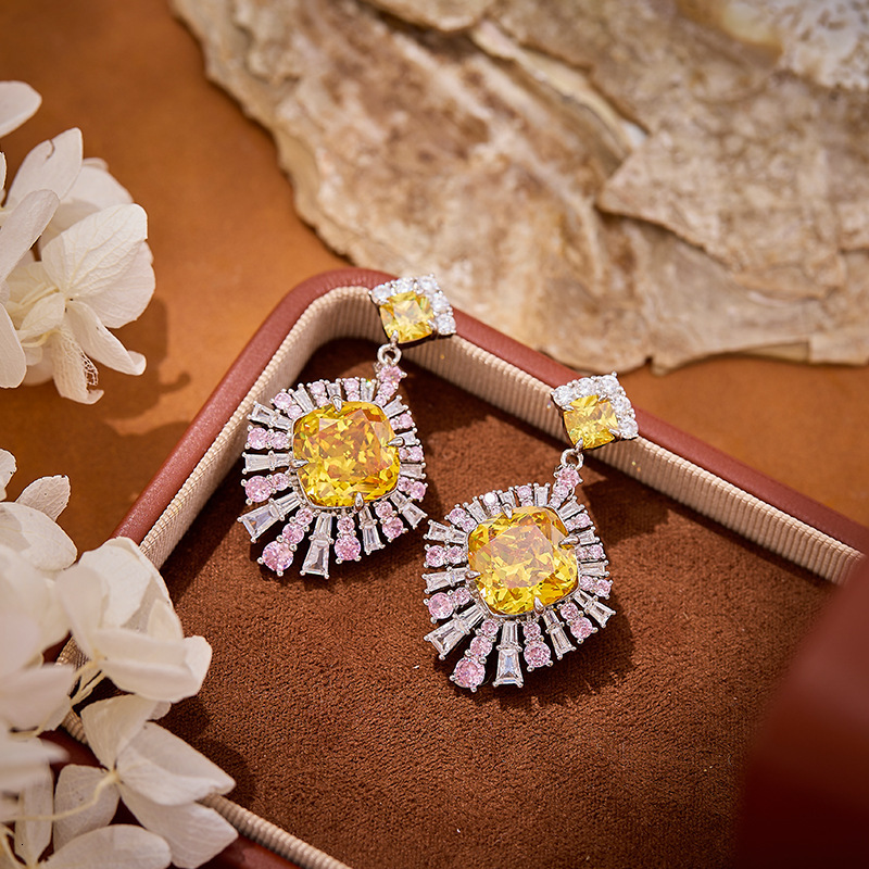 Earrings Flower Yellow Diamond Earrings, Gold-Plated, Color-Blocking Inlay Earrings, Women's Daily Commuting Earrings