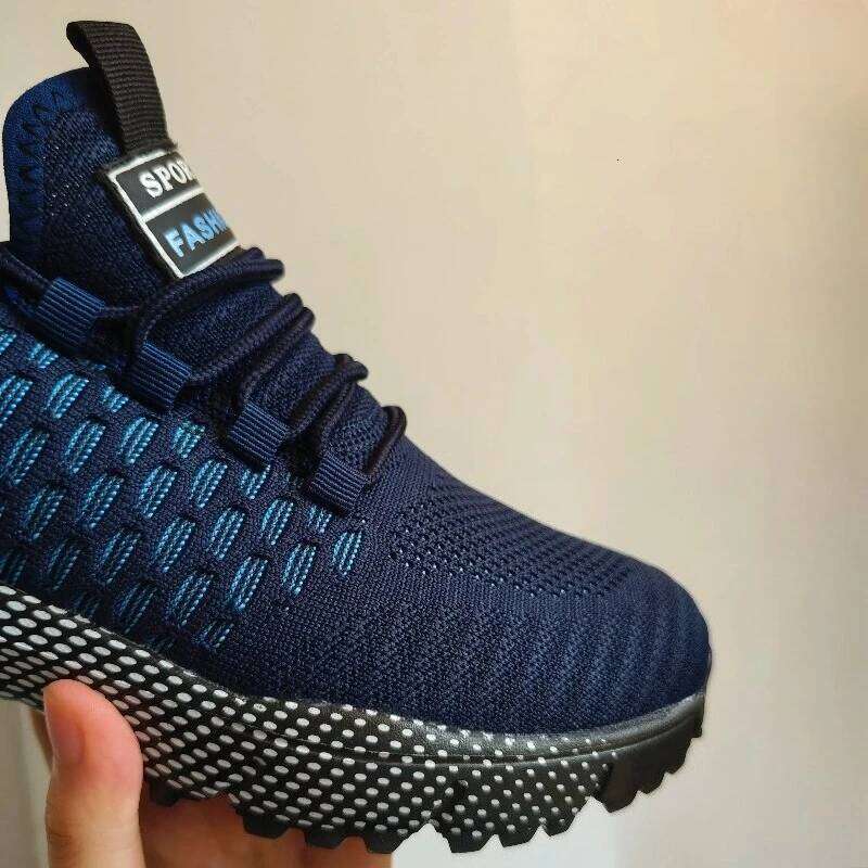 Fashionable Men's Sports Soft Elastic Breathable Lightweight Flexible Flat Versatile for Daily Use Trendy Men Shoes