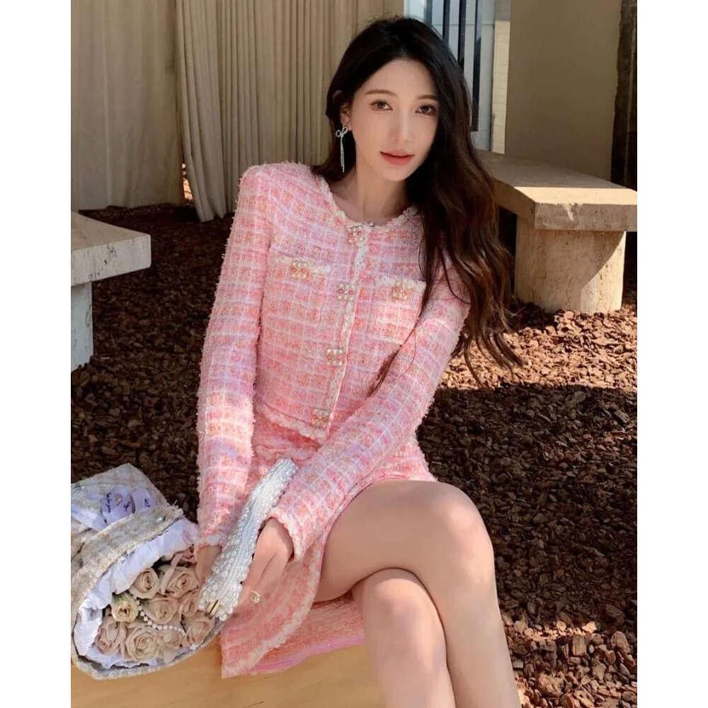 Women's Tracksuits Autumn Winter Knitting Sweater Dress Suits Diamonds Beaded Women Knitted Two Piece Set Cardigans Short Fishtail Skirts