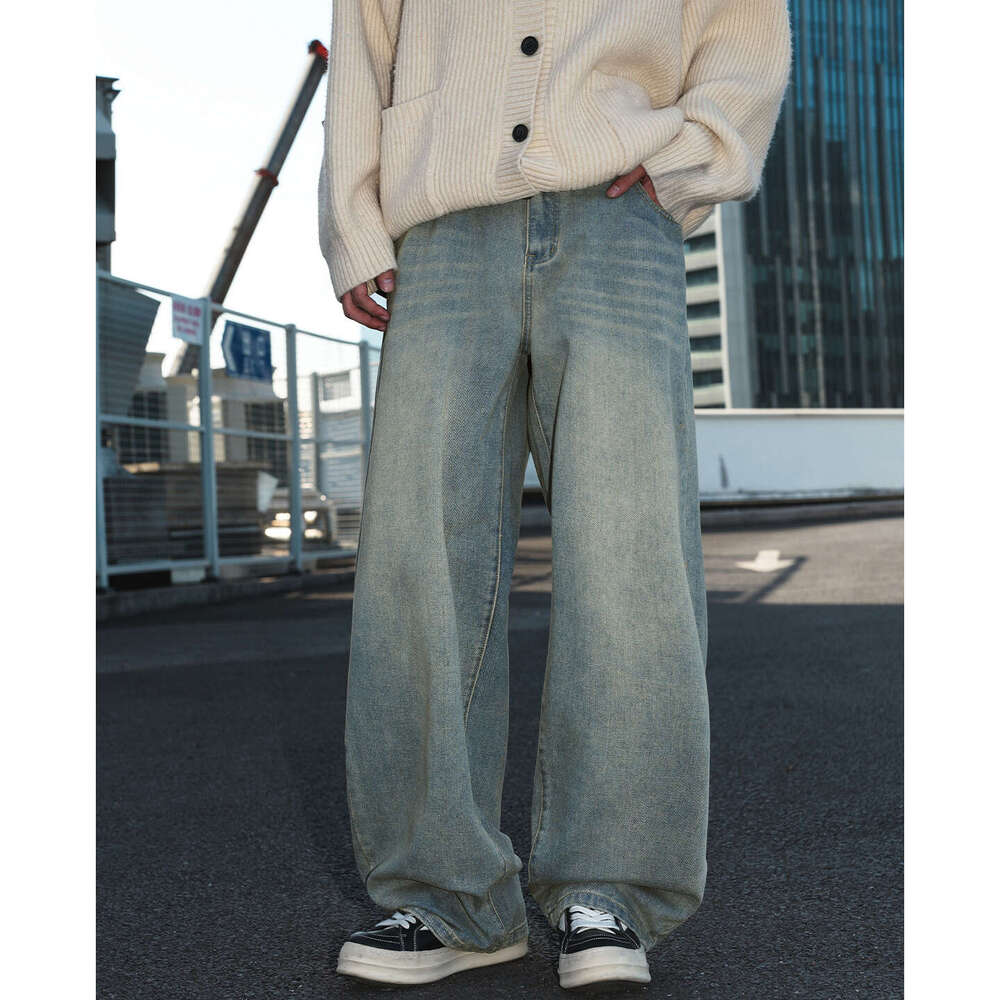 Washed distressed straight loose-fit jeans for men, new autumn style, retro curved cut pants, trendy casual long trousers