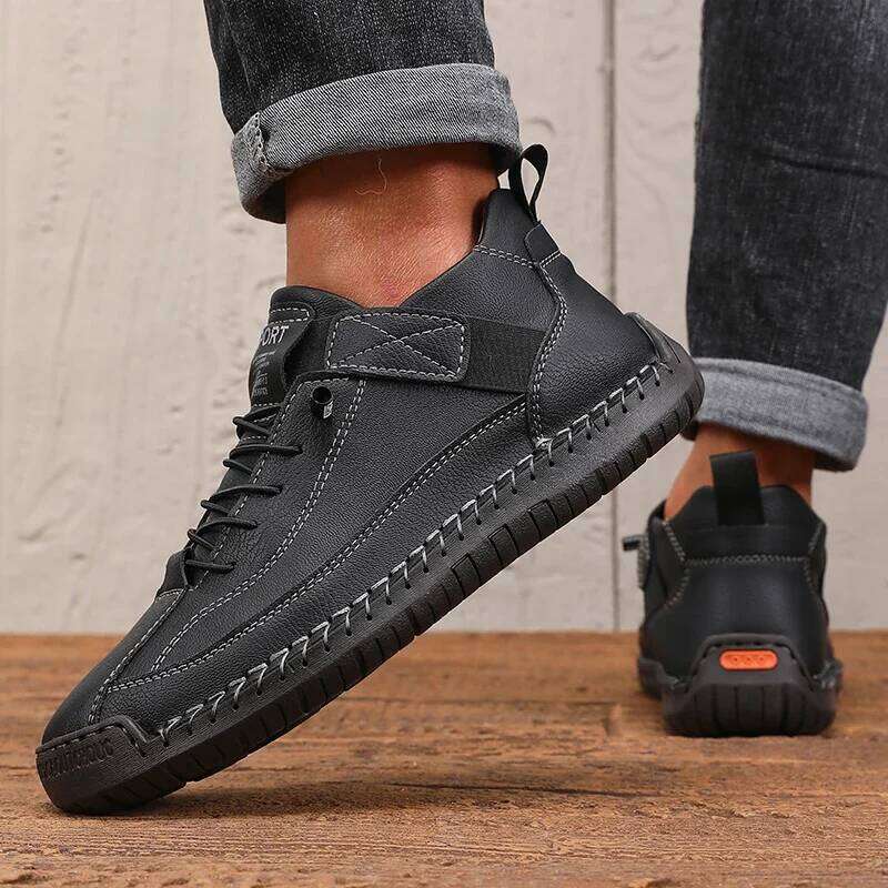 2025 Spring Summer New Retro Anti Splashing Casual Shoes Soft Bottom Comfortable Breathable Fashion Strap Up Bare Boots Mens