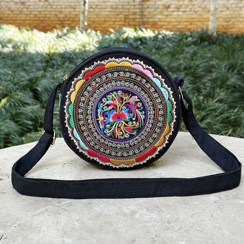 Ladies Foreign Trade Small Hanfu Embroidered Crossbody Bag, Ethnic Style Round Mobile Phone Coin Purse Key Bag Evergwish
