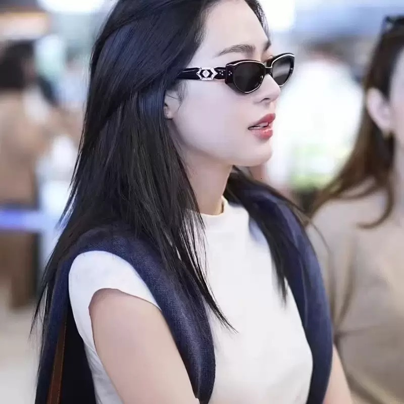 Vintage Black Small Frame Cat Eye Sunglasses For Women With Round Faces, Slimming And High-End Feel, European American Style 2026 New Model, UV Protec