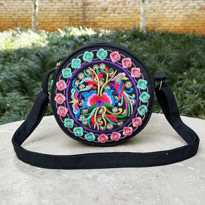 Ladies Foreign Trade Small Hanfu Embroidered Crossbody Bag, Ethnic Style Round Mobile Phone Coin Purse Key Bag Evergwish