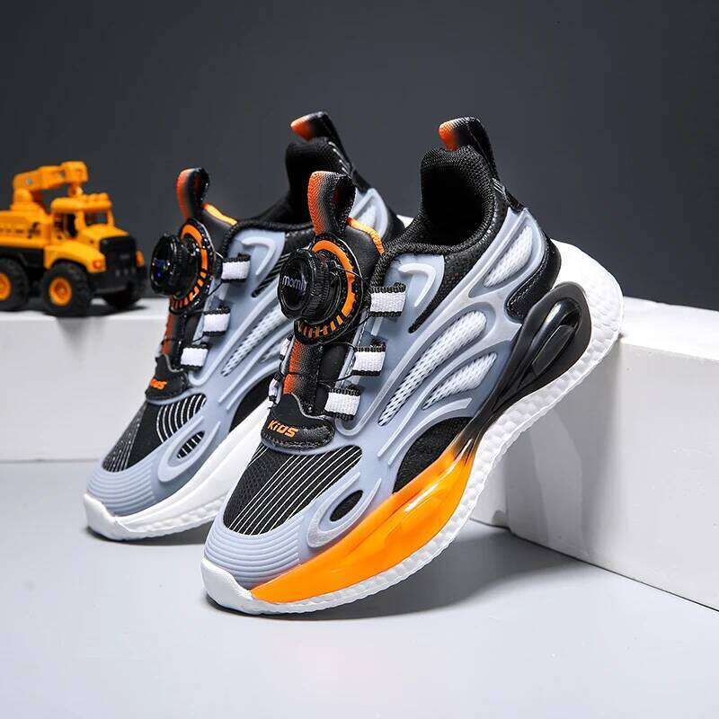 Children's Running Shoes 2026 New Anti-Slip Wear-Resistant Boys sneakers Outdoors Lightweight Students Jogging Boots 26W0224