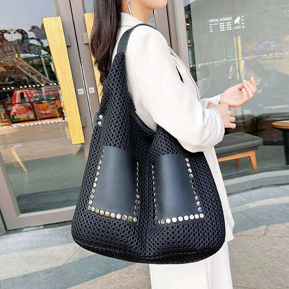 Women Totes European Style Rivet Design Hollow Out Shoulder Bags Summer Outdoor Casual Large Capacity Crossbody Bag Z260224