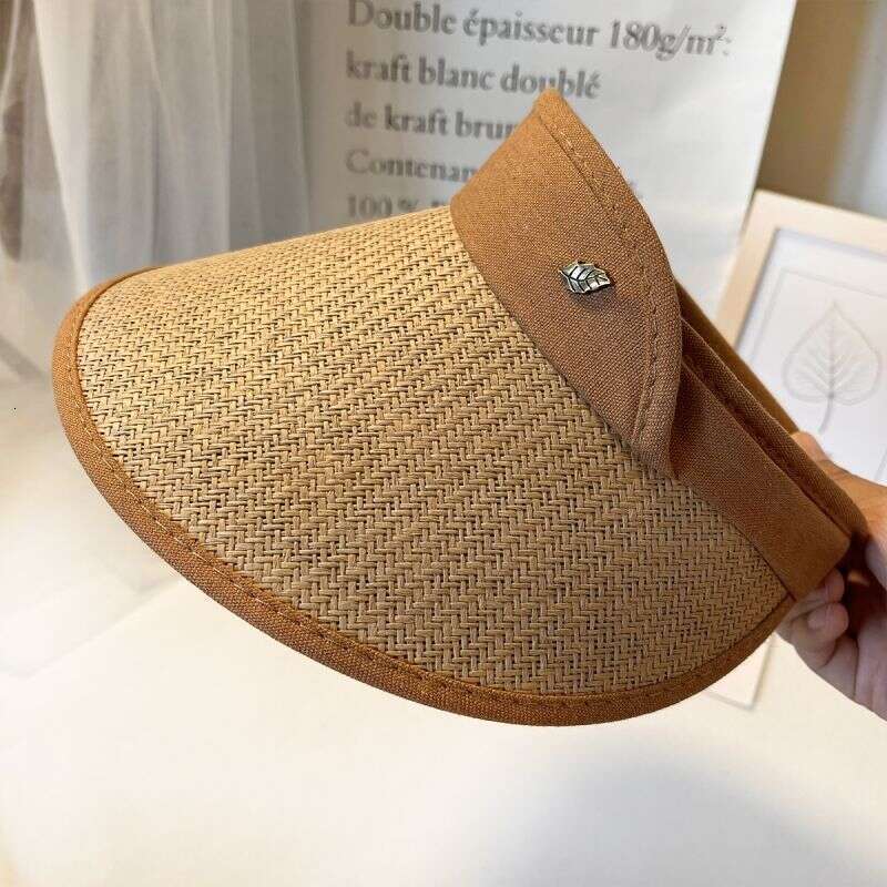 Double-layer woven straw sun hat Ultraviolet protection function A piece of accessory suitable for daily commuting and shopping