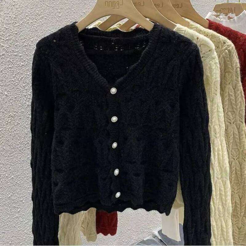 Xiaoxiangfeng Knitted Cardigan Sweater Women's Spring Autumn New Style Look Thin and Elegant High End Design Top 26L0224