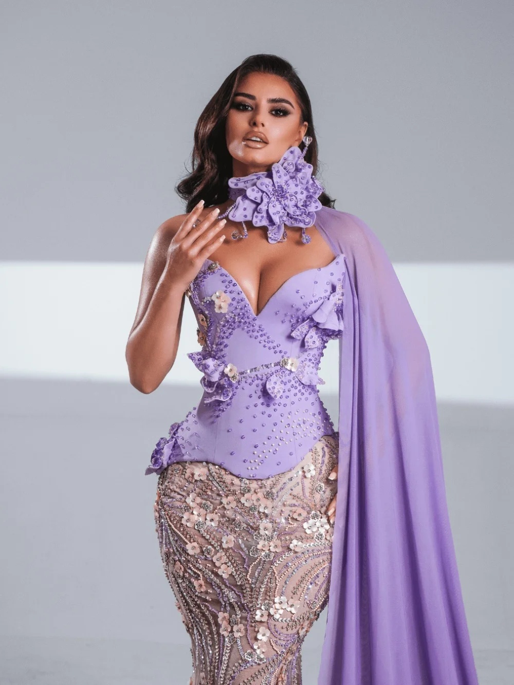 Graceful Sequins Evening Dresses 3D Floral Flowers Prom Dress Strapless Sweep Train Beading Customized Party Gowns Vestidos De Noche Plus Size