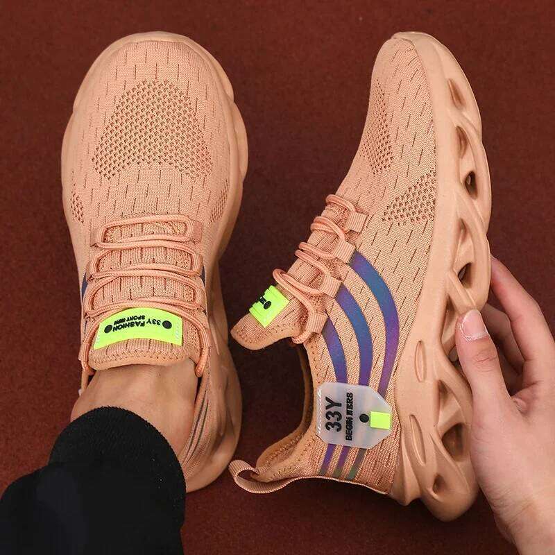 Casual Summer New Style Mesh Breathable Lightweight Cushioned Comfortable Sports Walking Shoes for Men and Women