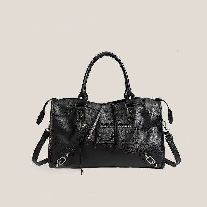 Punk Top Fashion Working Shopping Heavy Industry Retro Bags 2026 Trendy Tote Women's Handbags Shoulder Bag Large Capacity Z260224