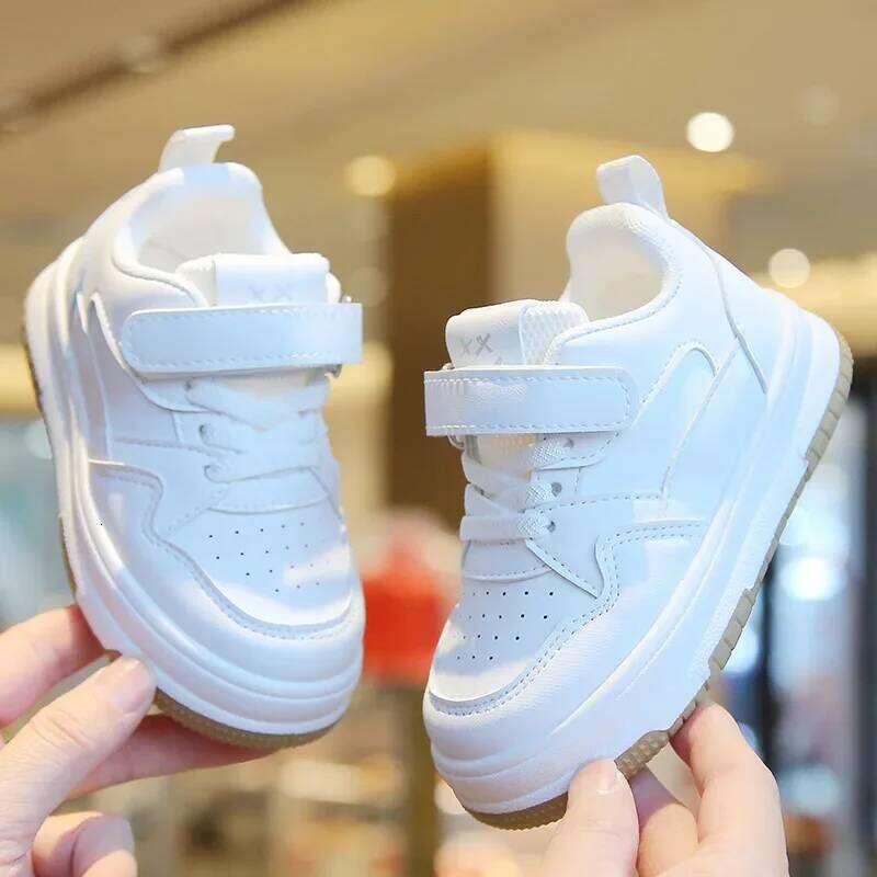 Children's White Spring and Autumn Kid's Sports Shoe Anti slip Lightweight Boys Board Soft Sole Baby Casual Shoes 26W0224