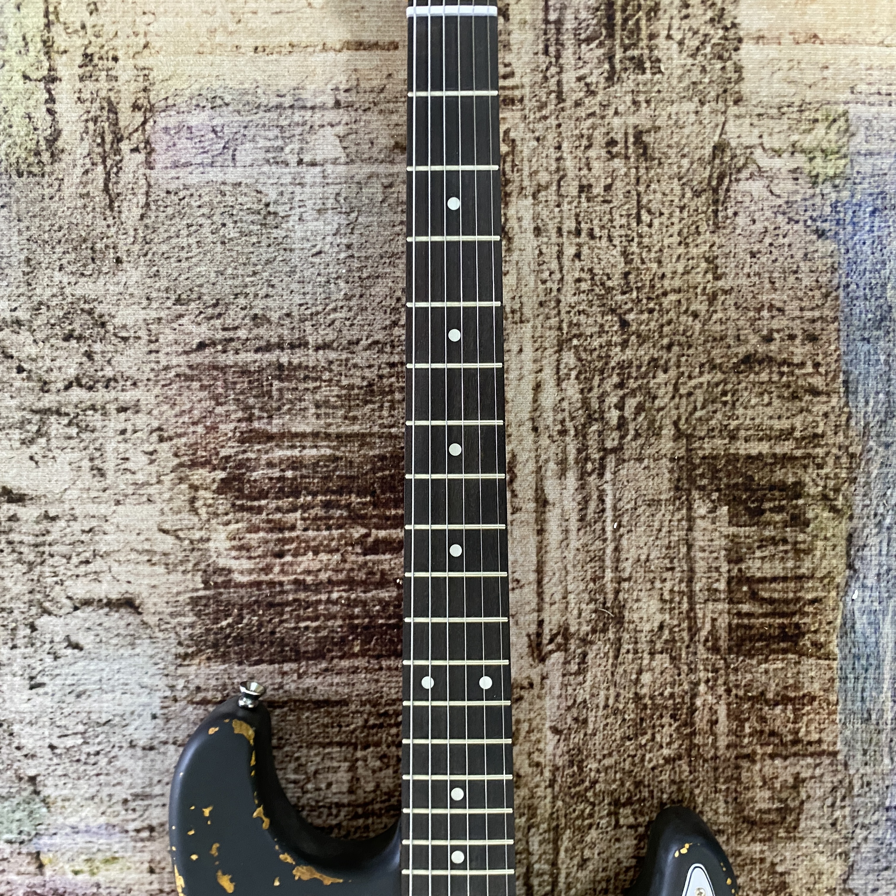 Relics Electric Guitar - Alder body, SSS pickups, Rosewood fretboard, 21 frets, Maple neck. Fast delivery.