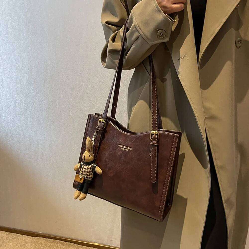 Women Vintage with Pendant Slouchy Tote Purse Large Capacity Fashion Shoulder Bag Ladies Travel Handbag Z260224