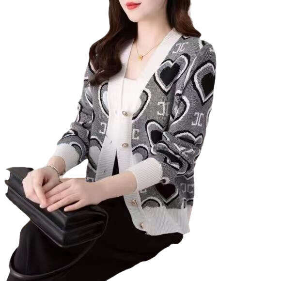 French Style Heart Jacquard Long Sleeve Knitted Cardigan 2026 Spring Autumn New Fashion Versatile Slimming Women's Top