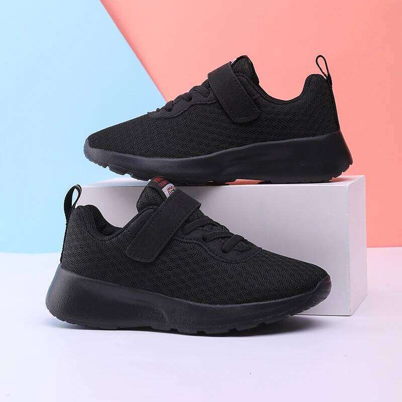 Boys' breathable running lightweight girls' sports shoes, four season outdoor black mesh eyes, big children's 26W0224