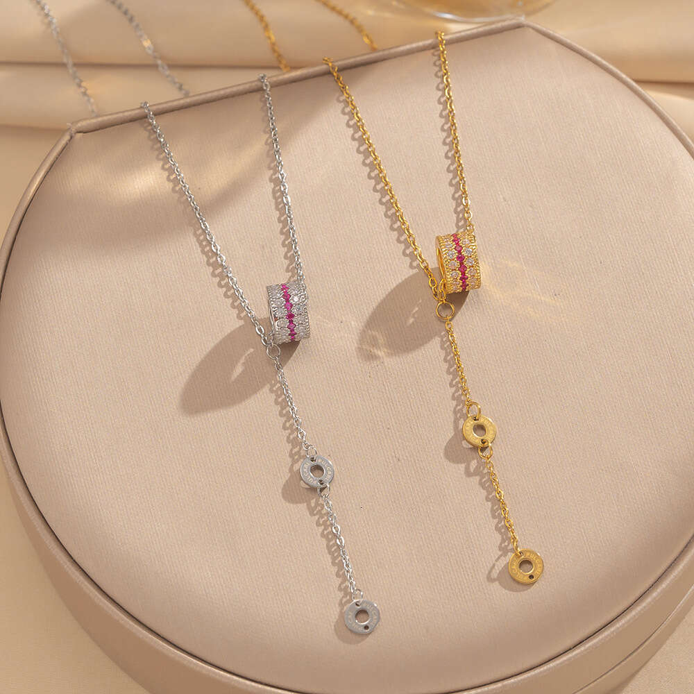 Slim Waist Road Trip Titanium Steel Necklace High-End Women's Inlaid Light Luxury Style Collarbone Simple Versatile Neck Chain