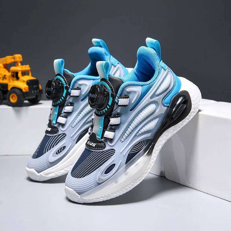 Children's Running Shoes 2026 New Anti-Slip Wear-Resistant Boys sneakers Outdoors Lightweight Students Jogging Boots 26W0224