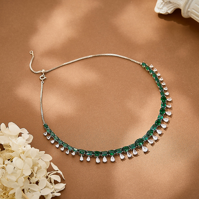 Necklace Green Zircon Choker Necklace, Gold-Plated, Short, Stylish Necklace, Suitable For Evening Wear, Clavicle Chain Necklace