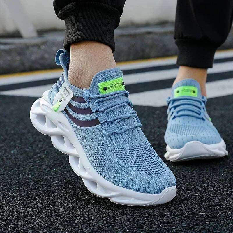 Breathable for Summer Hollow Fashion Casual Mesh Sports Shoes New Soft Sole Anti Slip Odor Proof Trainer Men