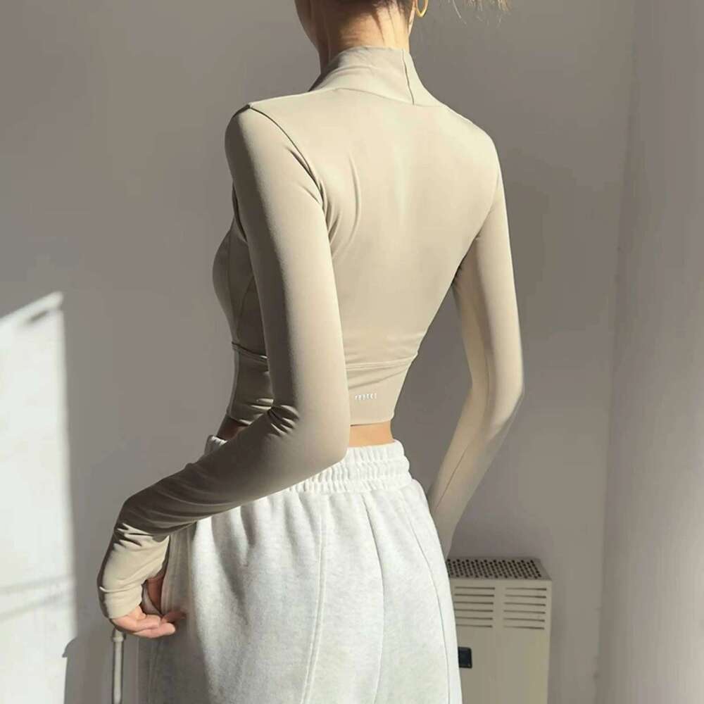 Women's Long Sleeve Workout Top with Built-in Bra, Quick Dry Fitness Shirt for Running & Pilates, Fall Winter Training Wear 26Y0224