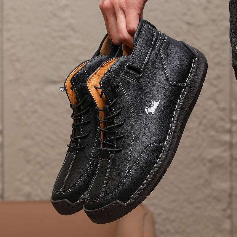 Handmade Leather Men Shoe Mid Top for Summer British Style Retro Anti Slip Moccasins Fashionable Luxurious Design Couple Loafers