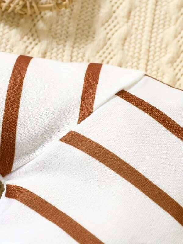 "Korean-Style Baby Romper | Brown White Striped Onesie with Bear-Holding-Heart Embroidery - 'I Love Mom & Dad' Themed" 26Y0224