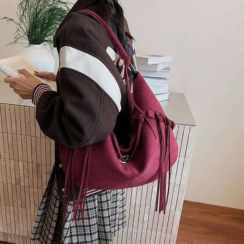 LEFTSIDE Women Faux Suede Shoulder 2025 Winter Retro Bag Luxury Tassel New Trend Handbags and Purses Z260224