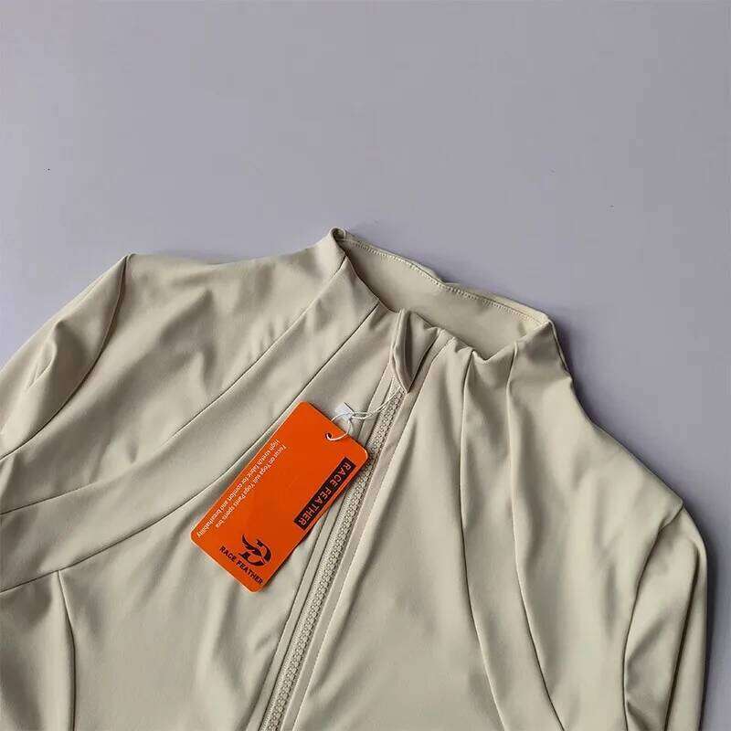 Women's fitness slim fit professional quick drying , running slimming sports long sleeved yoga suit top 26Y0224