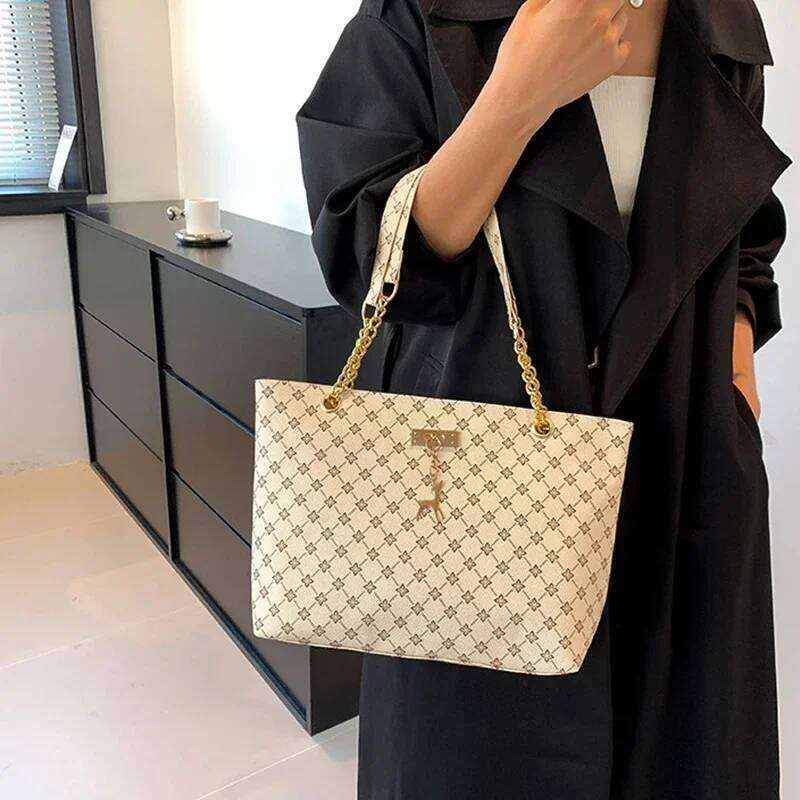 1pcs Fashionable Large Capacity Handbag Texture PU Leather Tote Women with Hanging Accessories Shoulder Bag Z260224