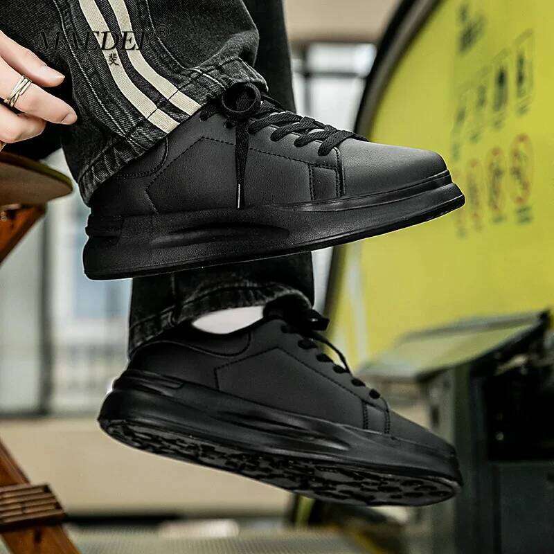 MAEDEF Causal Comfortable Non Slip White Walking Lightweigh Sneakers for Women Outdoor Sports Shoes