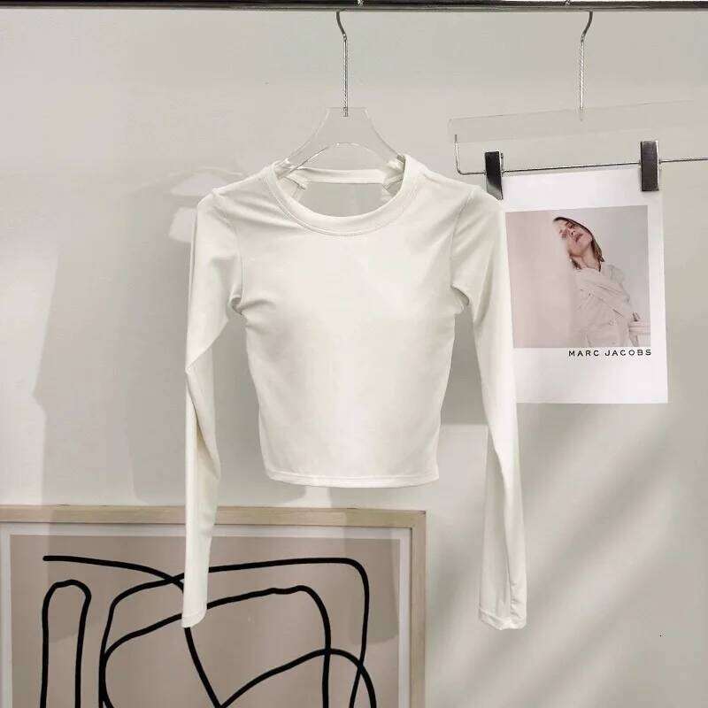 Sexy Yoga Women, Breathable, with Fixed Cups, Sports Top for Pilates, Workout, and Fitness, Long-Sleeve 26Y0224