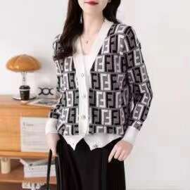 Spring And Autumn Hot-Selling Knitted Cardigan Fashionable Age-Reducing V-Neck Women's Top Versatile Letter Jacquard Long