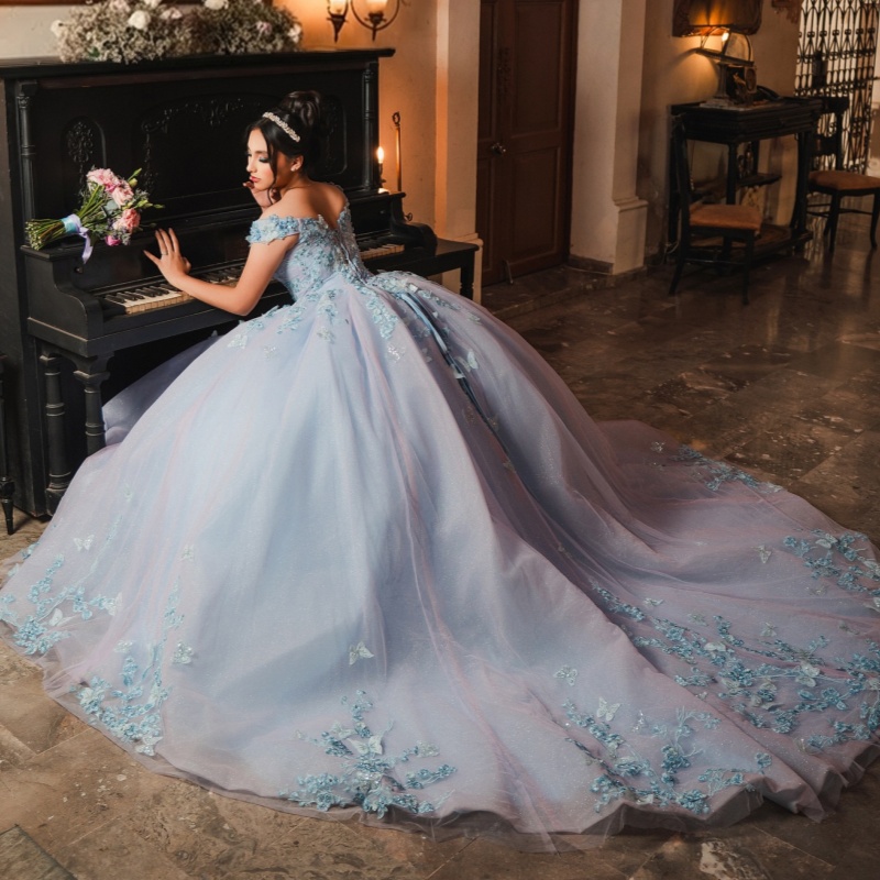 Lavanda Shiny Quinceanera Dresses Ball Gown Off The Shoulder Applique Lace Beading Crystal Bow Sky Blue Lining Tull Party Birthday Sweet 16 Dress Vest