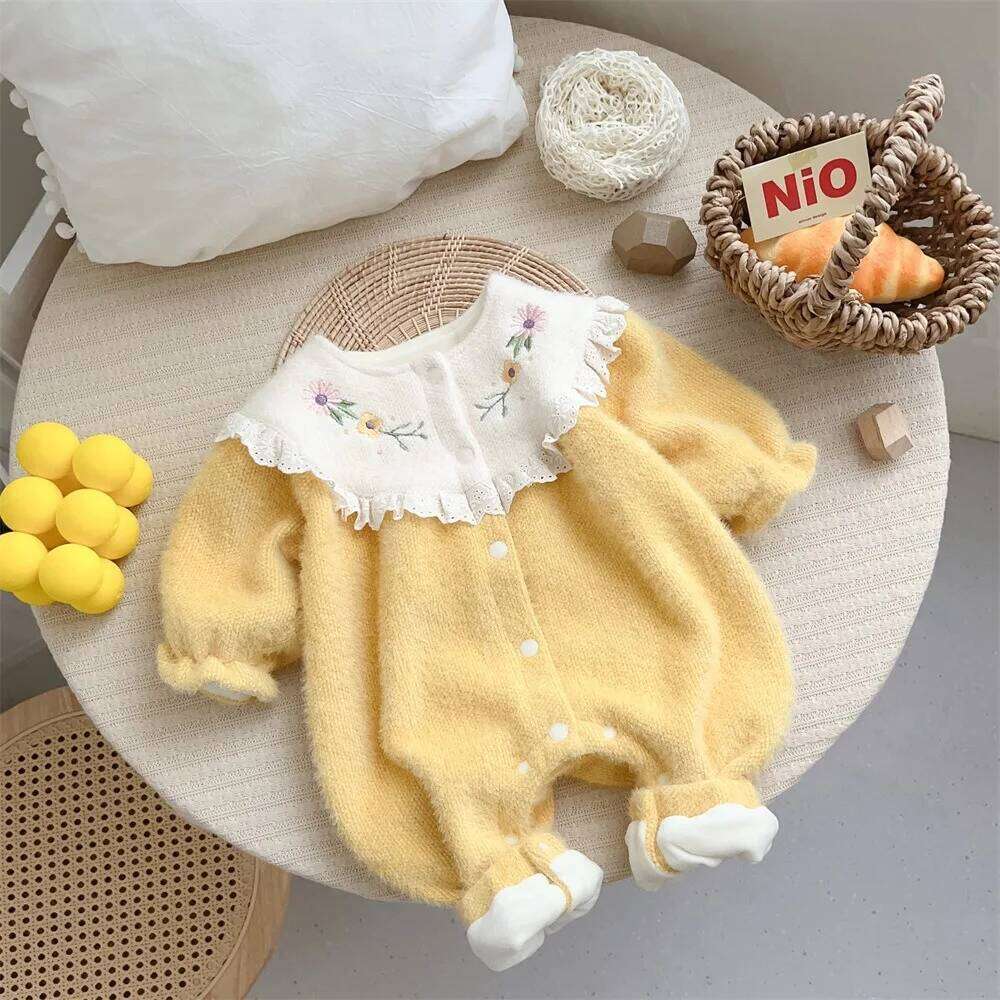Baby Flower Embroidery Lace Clothes Autumn Winter Korean with Thick Velvet Cute Sweet and Warm Rompers 26H0224