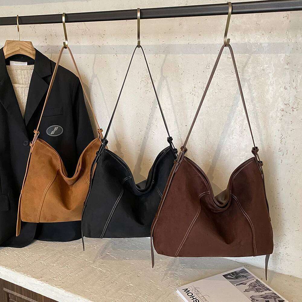 Retro Tote for Women, New Large-Capacity Crossbody Bag, Simple and Versatile Single-Shoulder Underarm Bag Z260224