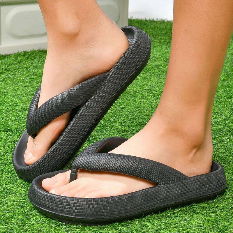 MAEDEF Woman Slippers Men Flip Flops Summer Shoes Lightweight Quick Dry EVA Beach Slipper Breathable Women Sandals